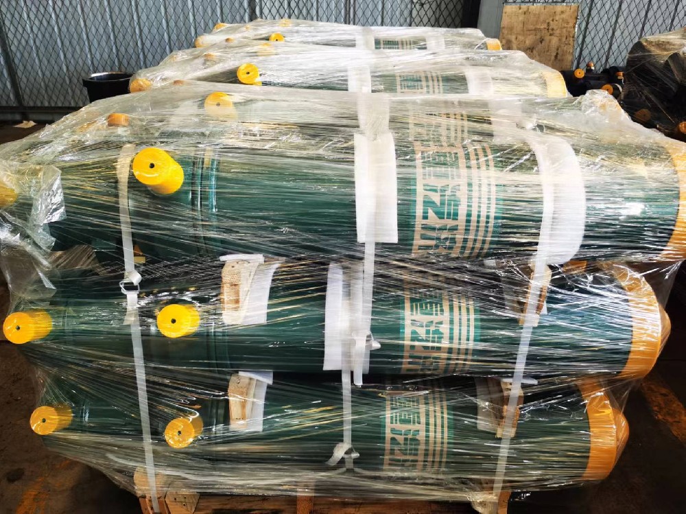 自卸車(chē)前置頂油缸圖片
